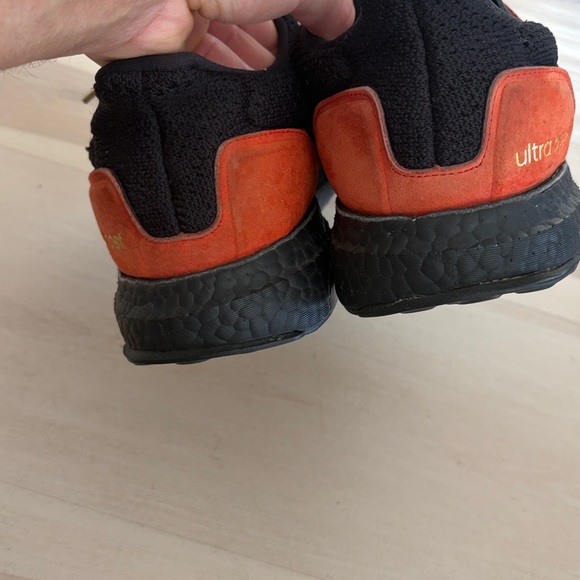 adidas ultraboost dna red black mens sz 11.5 - Picture 6 of 16